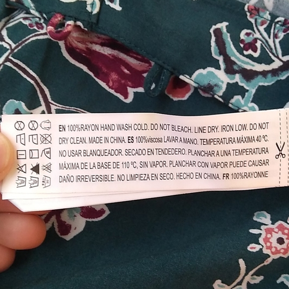 Flouncy, Sexy, Floral Skirt - Picture 5 of 6